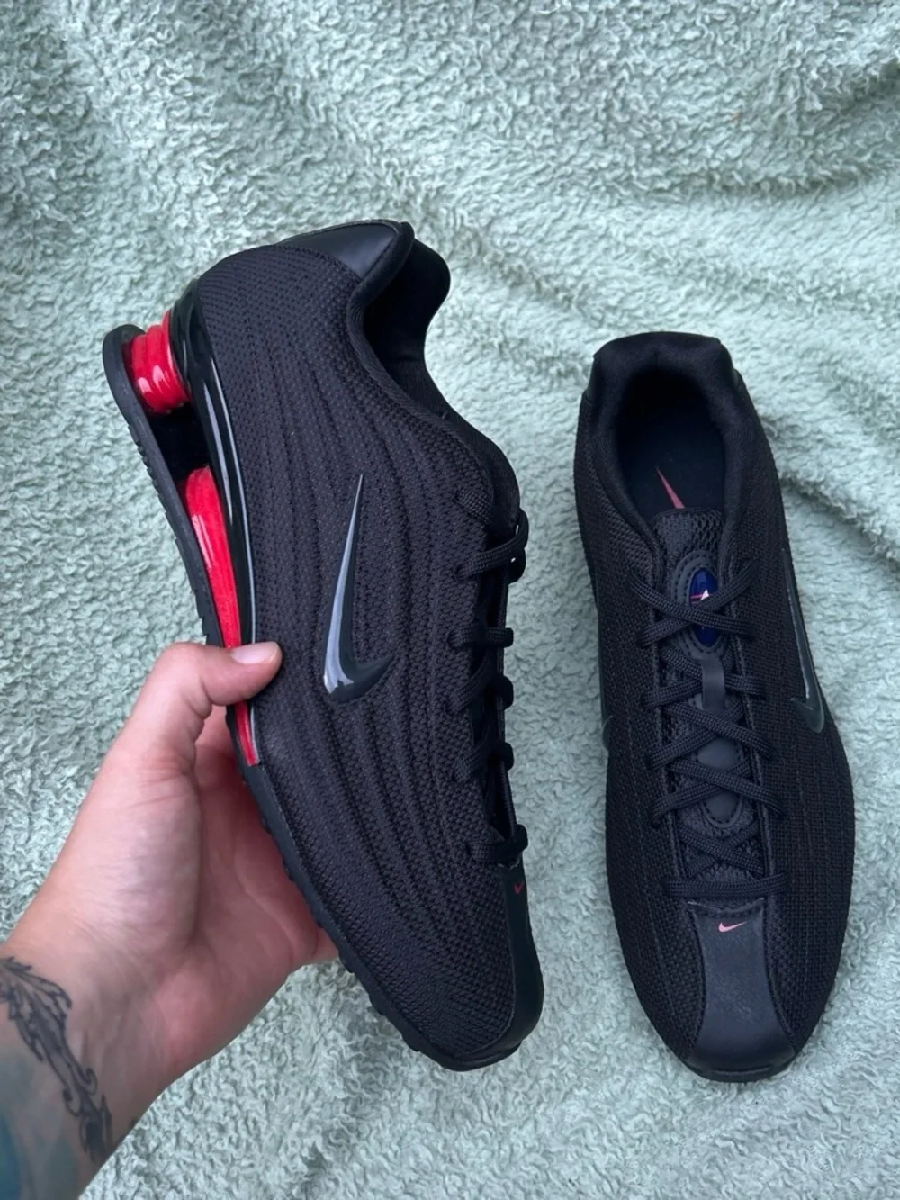 Nike Shox Z ‘Bred’ black and red sneaker women’s size 7.5 NEW